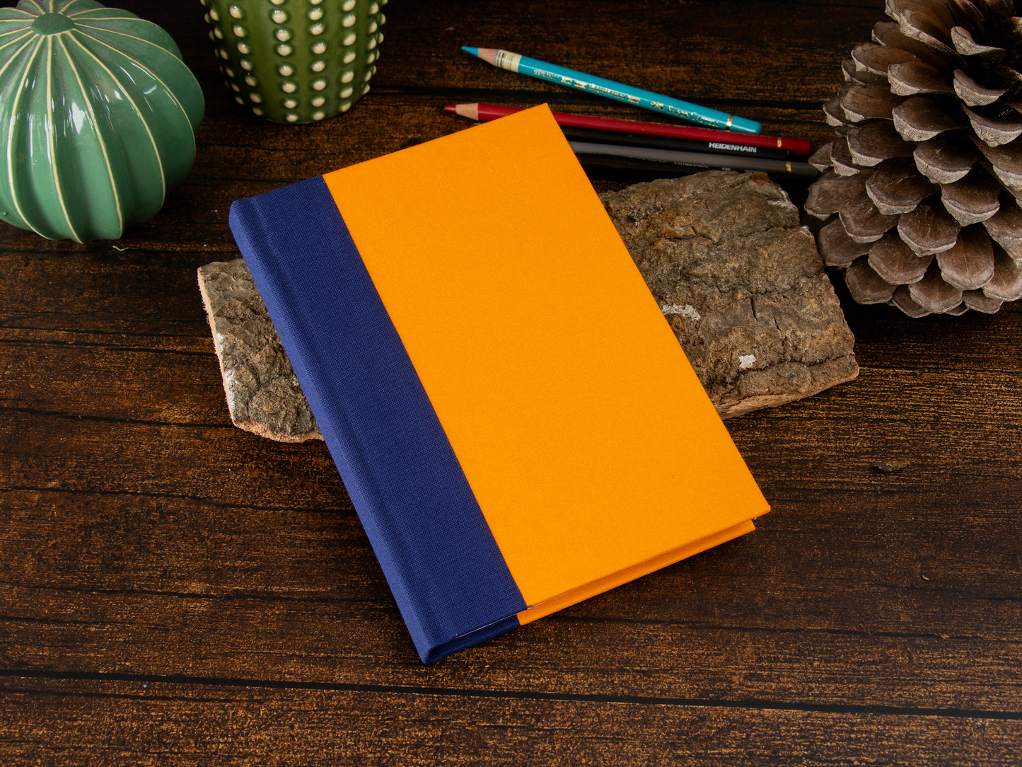 Watercolor Sketchbook | orange/indigo | ca. 12 x 18cm  | hot pressed | Fabriano Artistico 100% Cotton | 300gsm