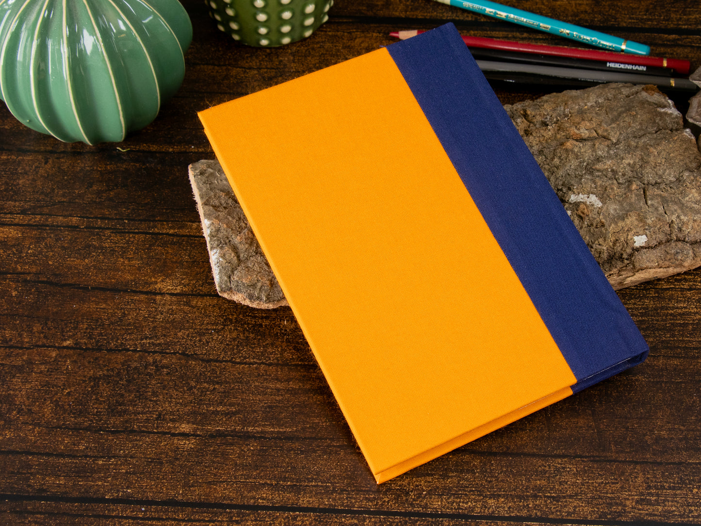 Watercolor Sketchbook | orange/indigo | ca. 12 x 18cm  | hot pressed | Fabriano Artistico 100% Cotton | 300gsm