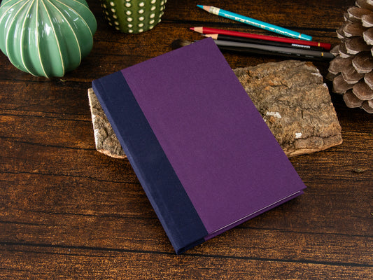 Watercolor Sketchbook | lila/indigo | ca. 12 x 18cm  | Hot Pressed | 50% cotton | 300gsm | Fabriano Nr. 5